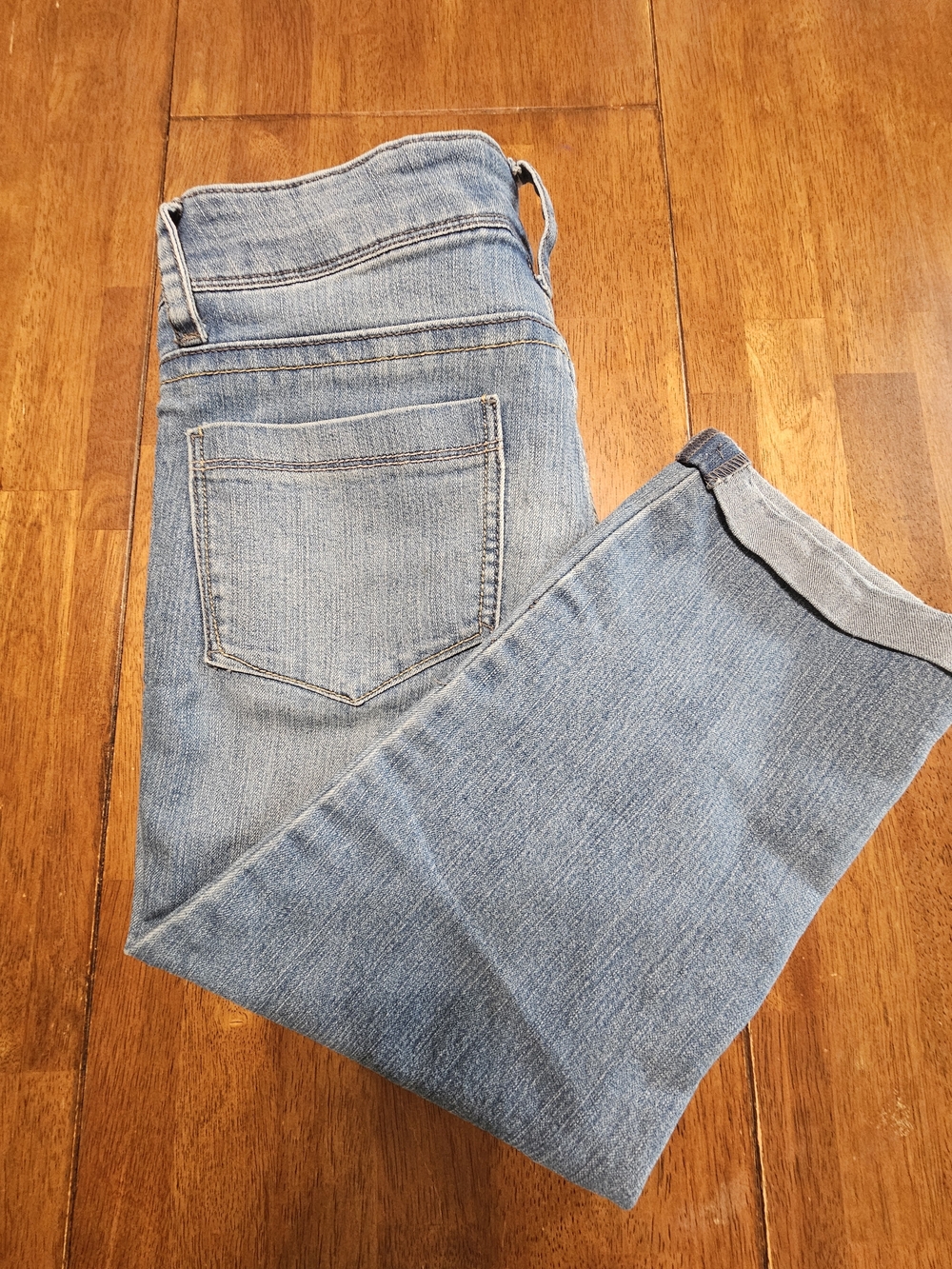 Women's Light Blue Skinny Jeans with Stretch